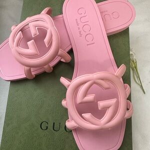 SOLD🌸SOLD Gucci Blush Pink Logo Slides